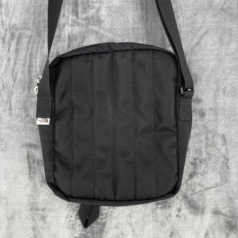 THE NORTH FACE Berkeley Field Shoulder Bag Sling Nylon Crossbody Zip Pouch - Picture 9 of 12